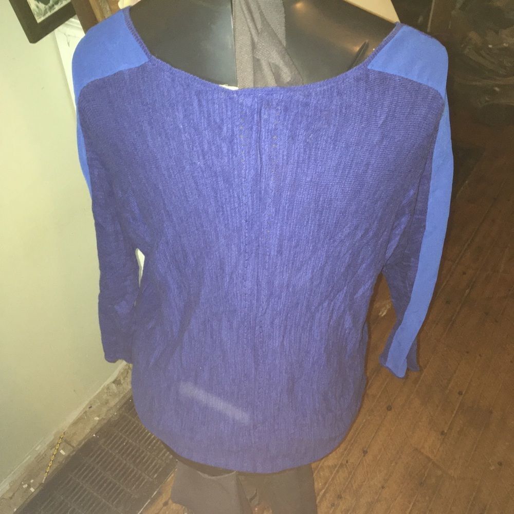 Moth lightweight size L blouse - Picture 2 of 3